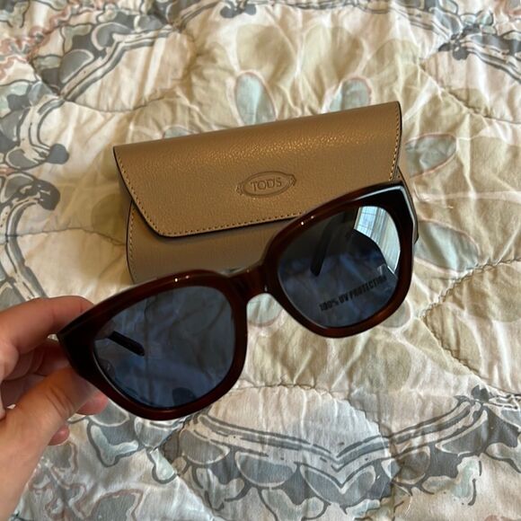 Brand New Tods Sunglasses - Picture 1 of 3